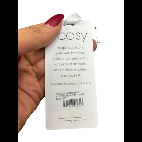 Liverpool Los Angeles Floral Print Sleeveless Button-Up Top - Picture 4 of 4